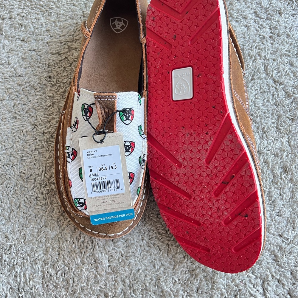 Ariat Women's Brown and White Moccasins. Size 8 - Picture 4 of 4